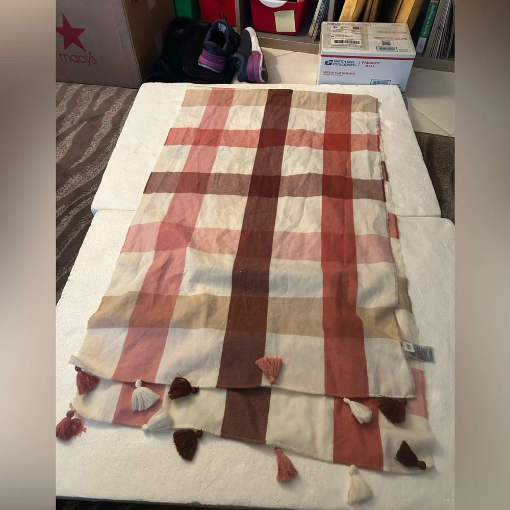 Gap large checkered scarf tassels white pink tan burgundy
